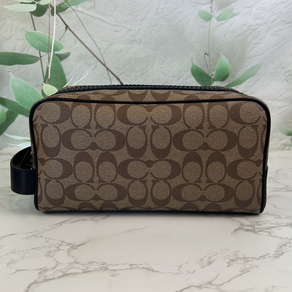 Coach Large Travel Kit In Signature Canvas - Picture 1 of 11